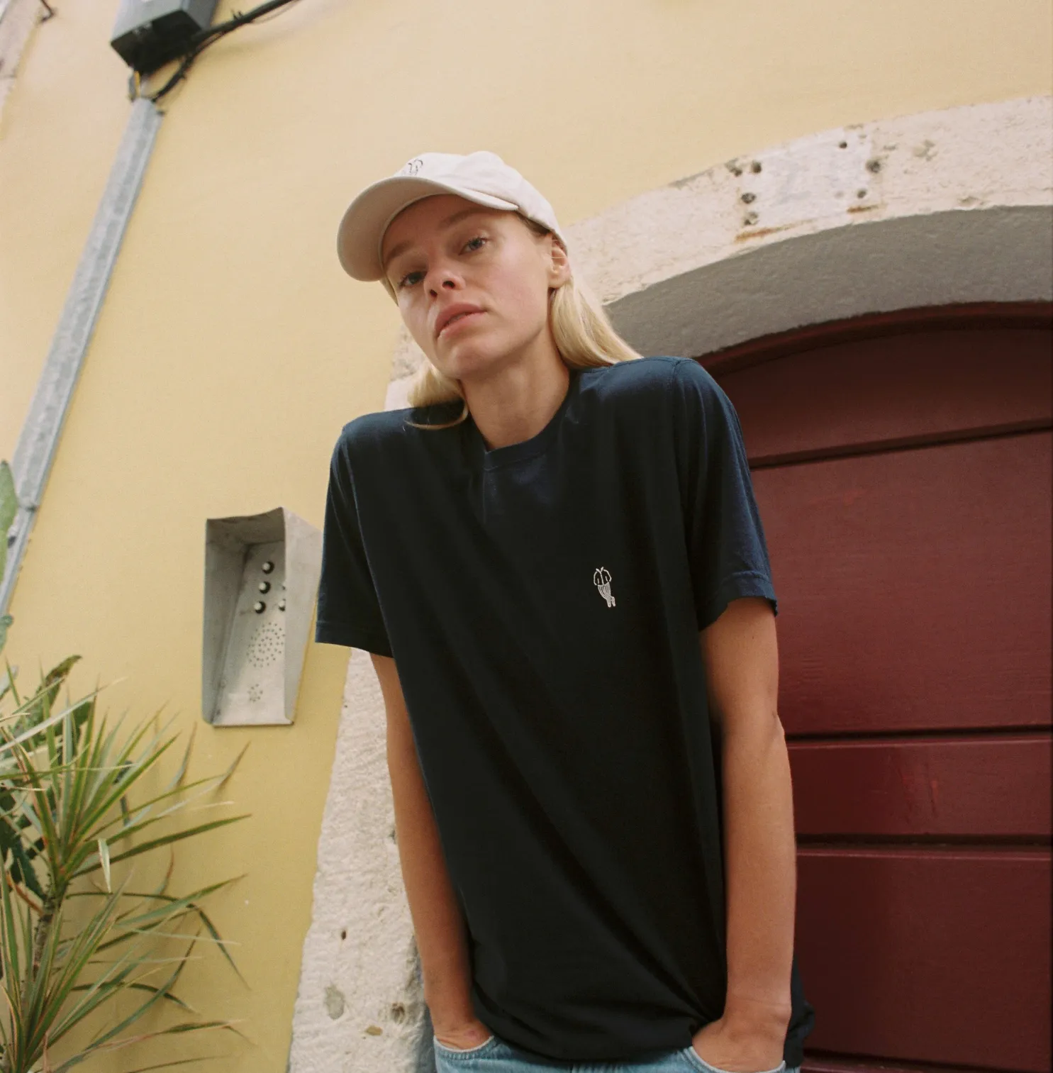 Alfré Navy Classic Tee