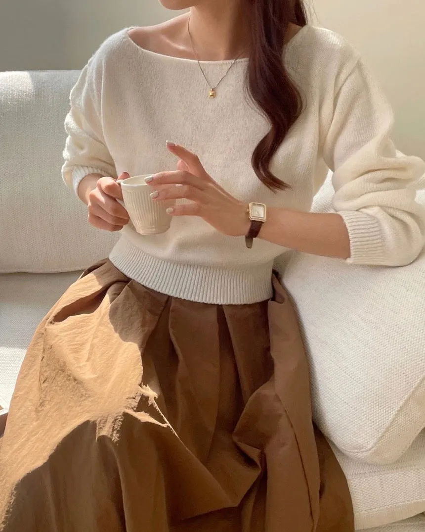 Loose Fit Boat-Neck Knit Top
