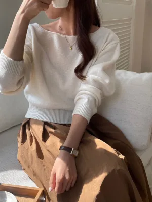 Loose Fit Boat-Neck Knit Top