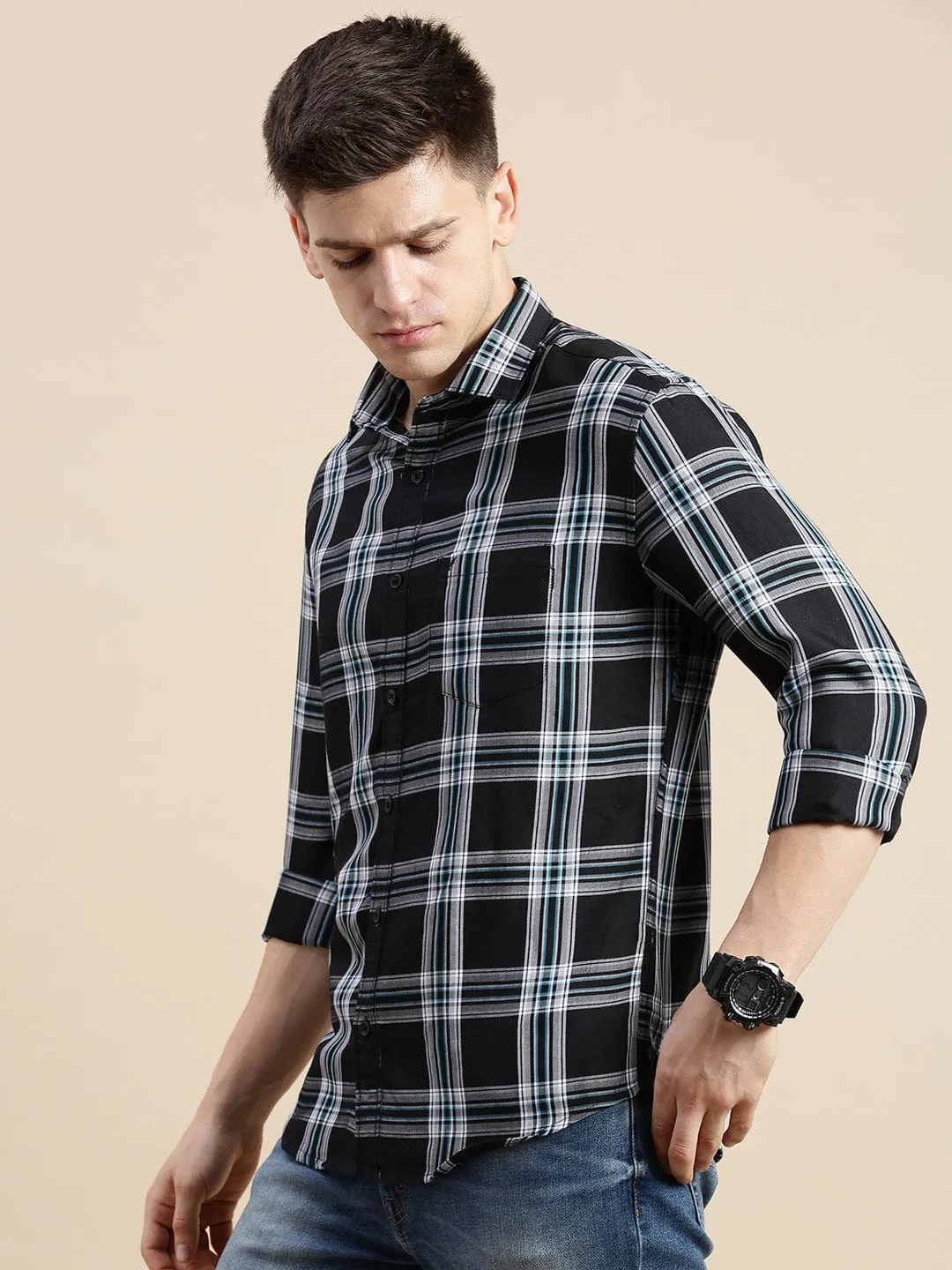 Men Black Standard Slim Fit Checked Spread Collar Long Sleeves Cotton Casual Shirt