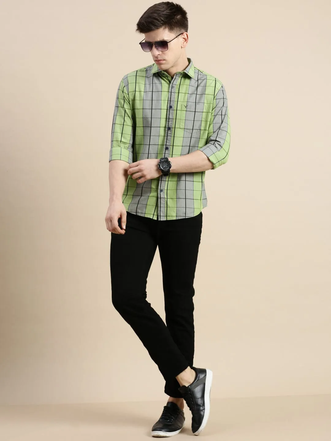 Men Green Standard Slim Fit Checked Spread Collar Long Sleeves Cotton Casual Shirt