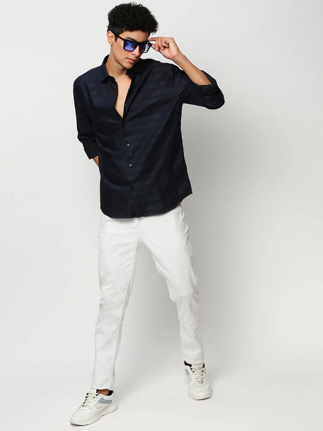 Men Navy Blue Horizontal Striped Slim Fit Cotton Casual Shirt