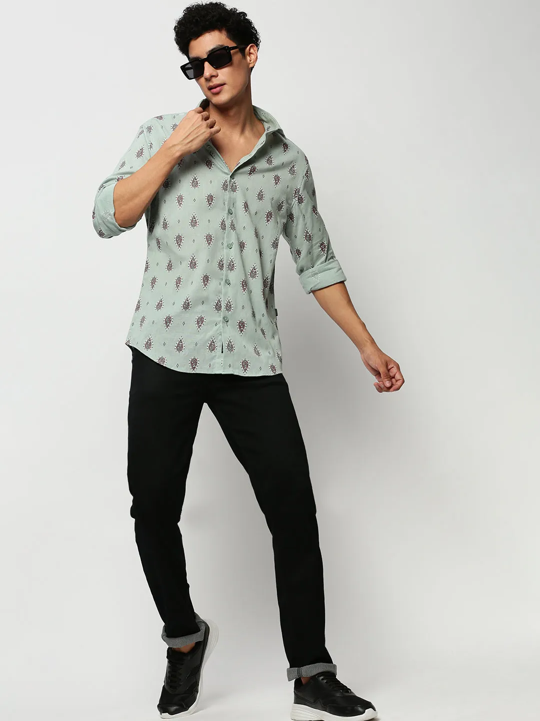 Men Sea Green Premium Slim Fit Conversational Printed Cotton Linen Casual Shirt